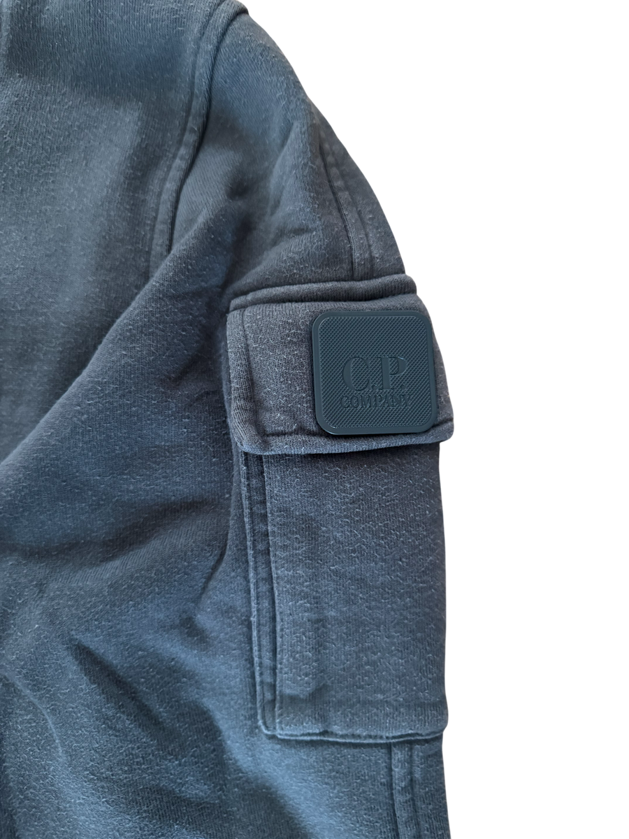 Pull CP Company x The Metropolis Series